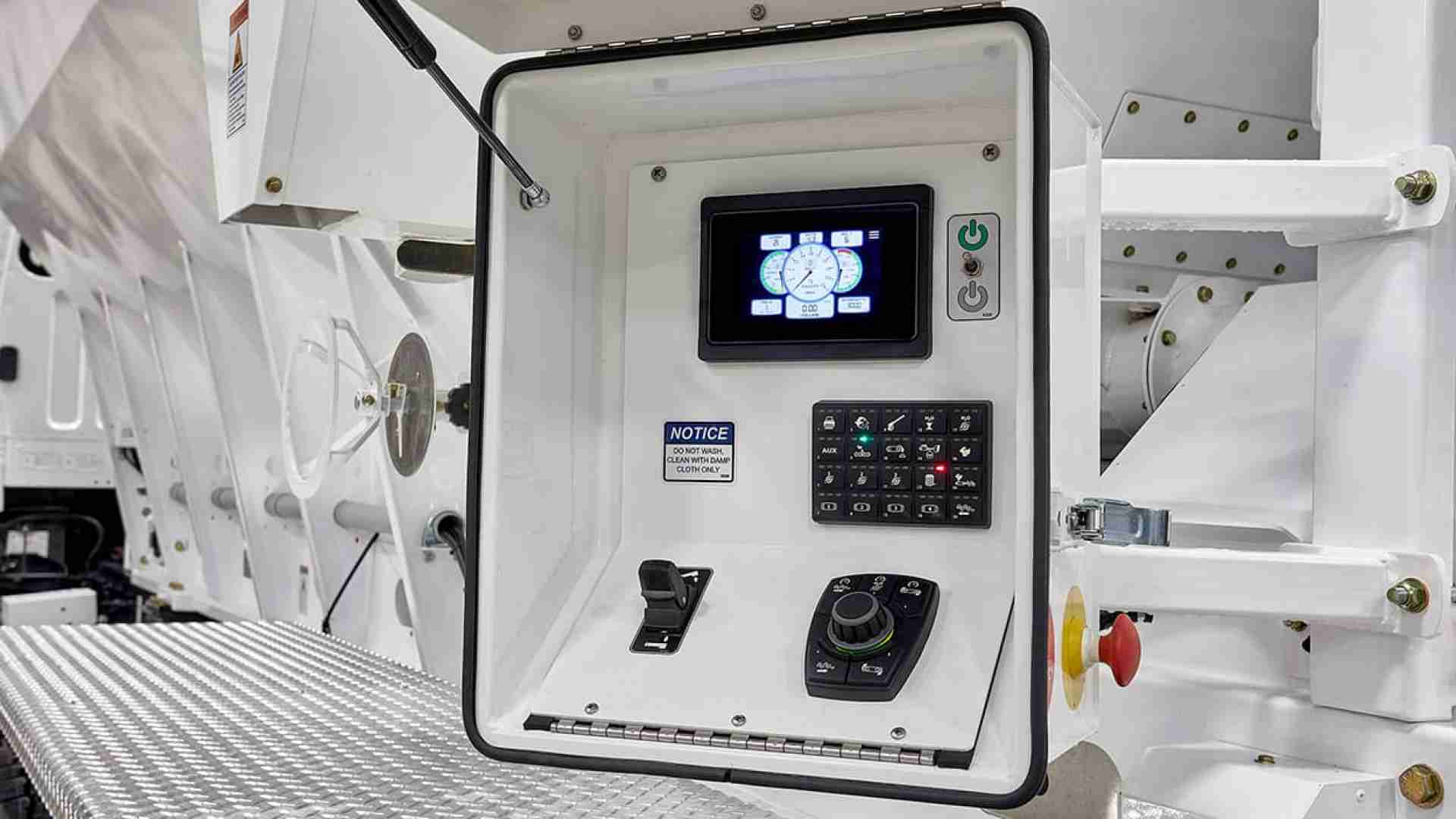 G95 cisplay ranger command center